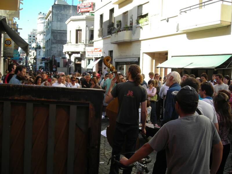 san telmo street performers